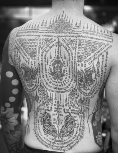 Sak Yant traditional full back tattoo. Everything except the Gao Yord, done by Ajahnman @ajahnman