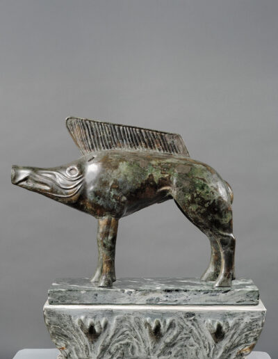 Treasure of Neuvy-en-Sullias, wild boar from 5th c. BC - 1st c. AD (the platform is AI-generated!). Orléanais Museum